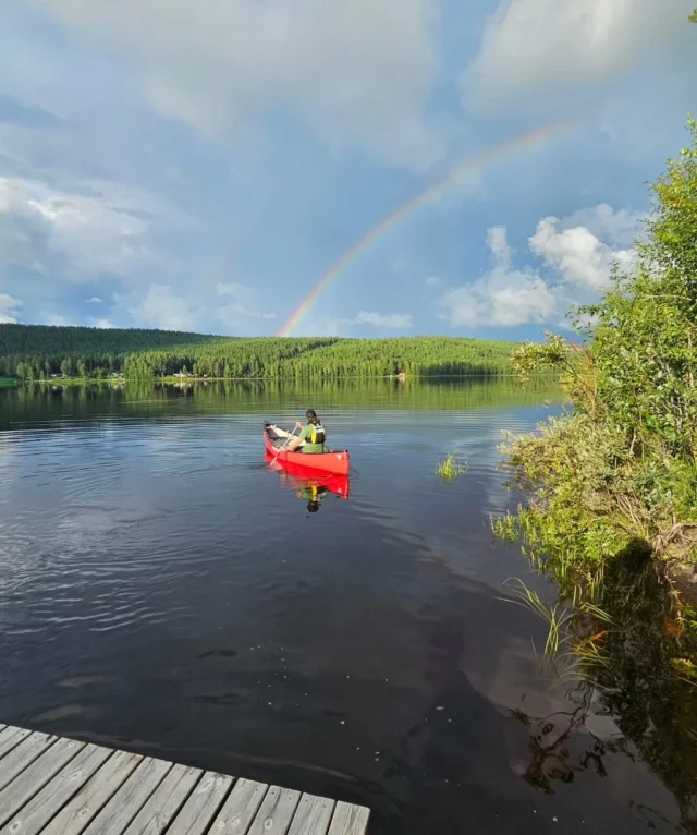 Taking good care of the Sunday evening at our canoecenter #niemiselet. Råneälven, Swedish Lapland.

#canoeadventurenorth #niemiselet #niemiholm #canoelife #openboatfun #esquifcanoes #upplev #visitluleå #swedishlapland